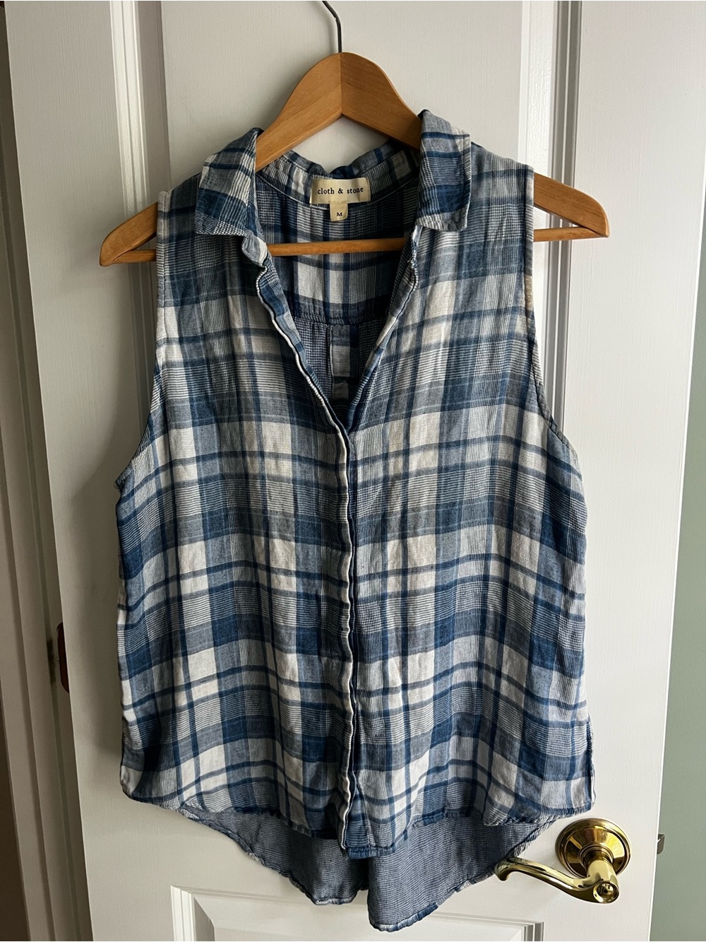 Cloth & Stone Anthropologie Blue and White Plaid Sleeveless Button-Up Top